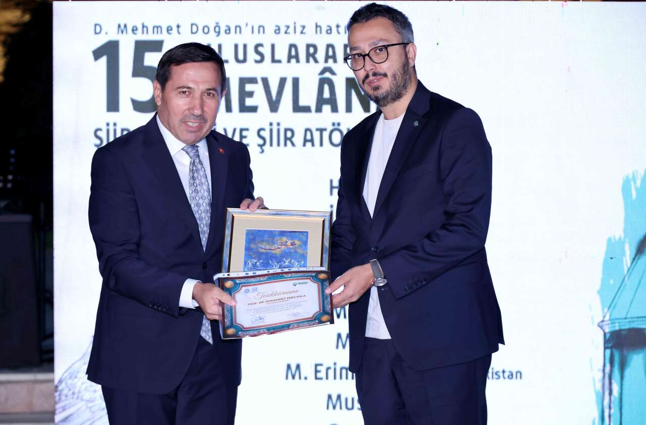 Mevlânâ’nın huzurunda 15. buluşma! Konya’da usta kalemler sahne aldı 14